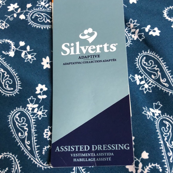 NWT. Silverts Magnetic Closure Top - Picture 3 of 5